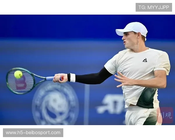 网球赛季焦点战役回顾顶尖选手鏖战精彩瞬间盘点